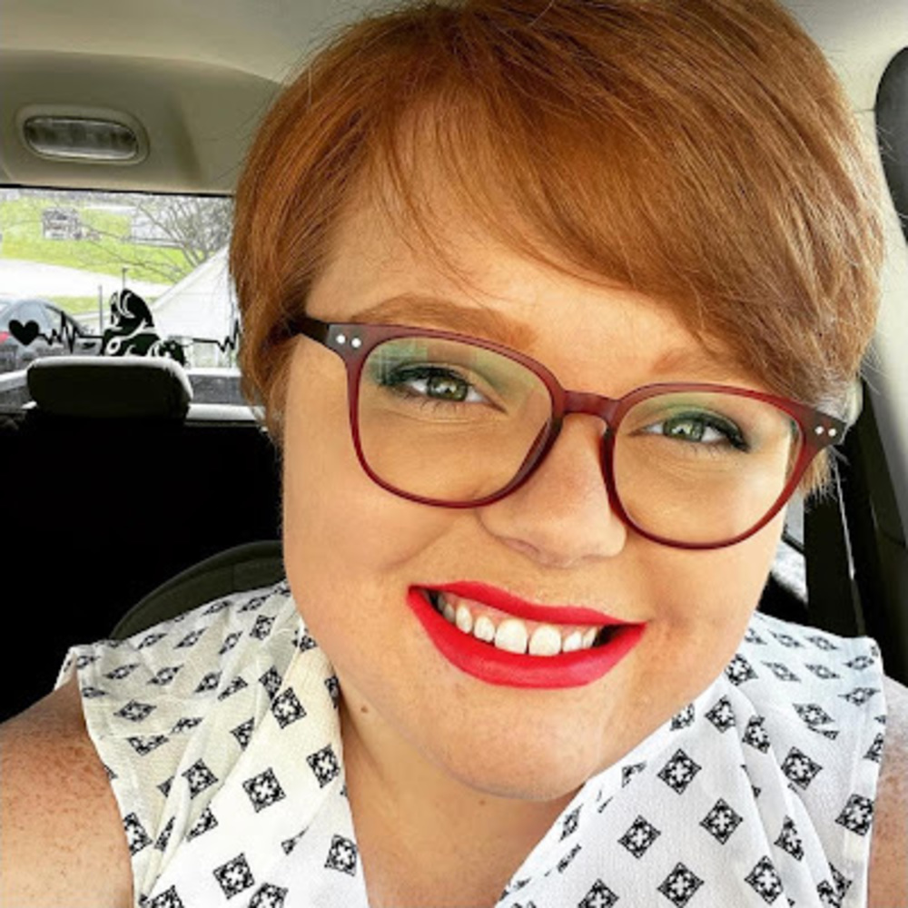 Meet your Posher, Whitney
